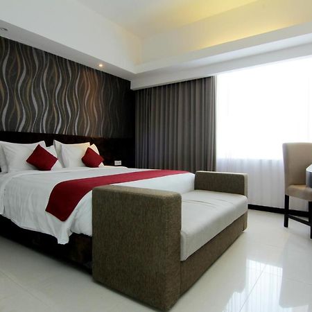 The Sun Hotel Madiun Luaran gambar