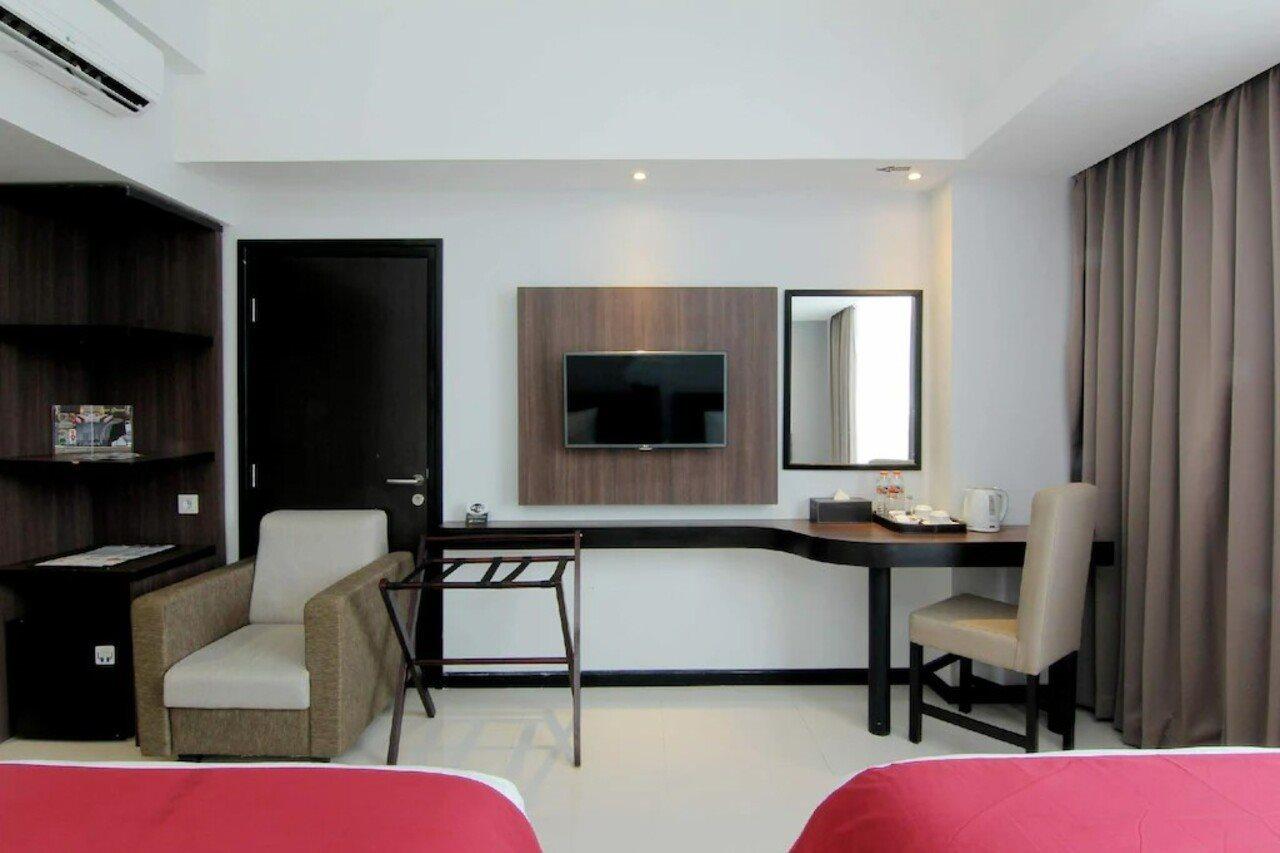 The Sun Hotel Madiun Luaran gambar
