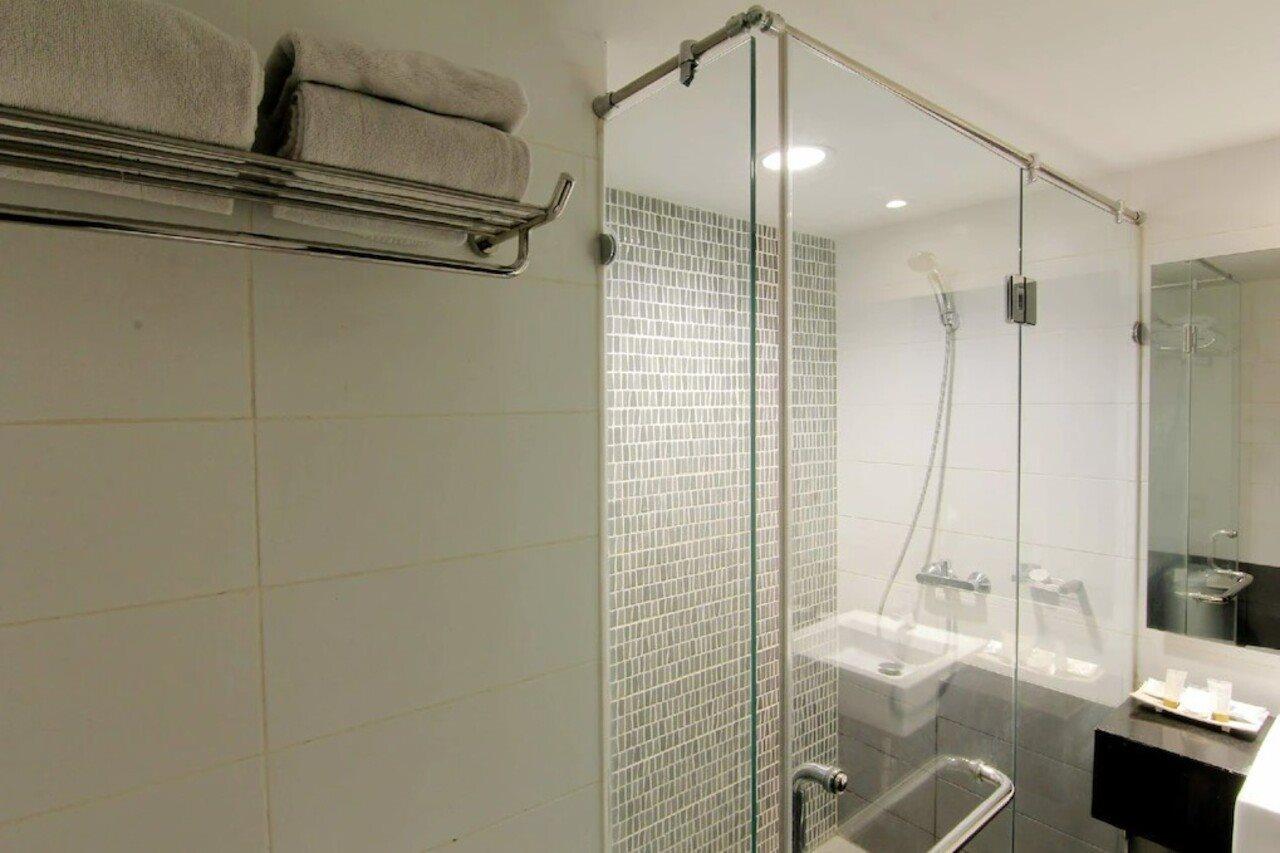 The Sun Hotel Madiun Luaran gambar