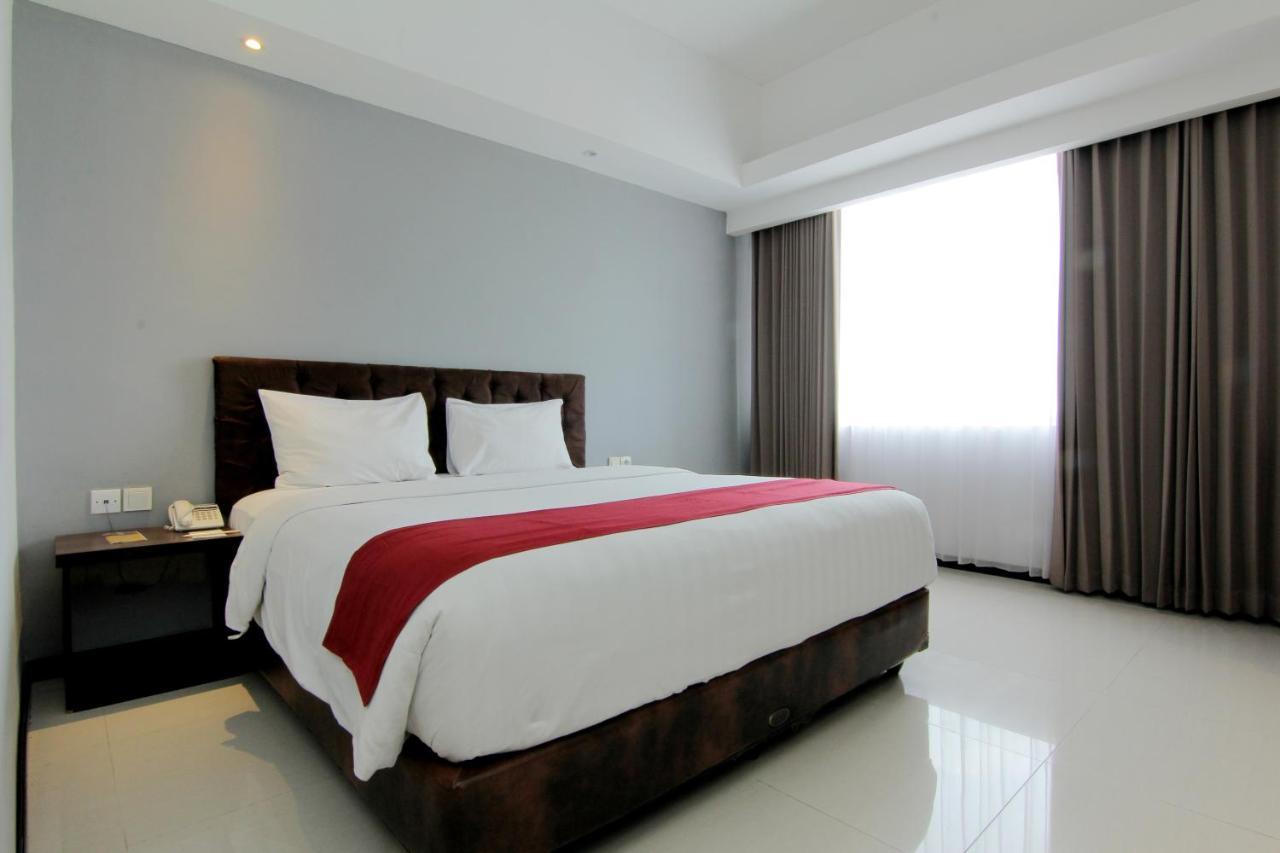The Sun Hotel Madiun Luaran gambar
