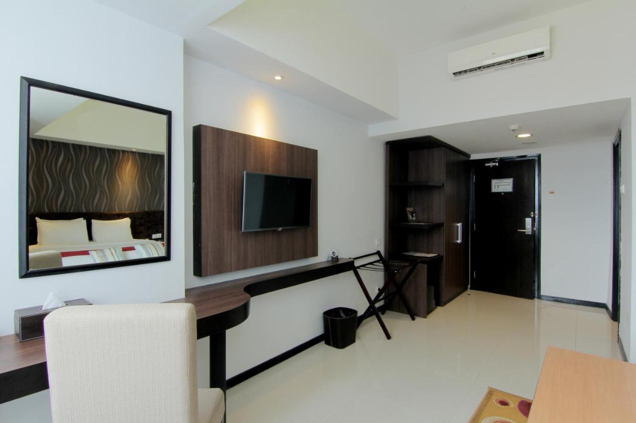 The Sun Hotel Madiun Luaran gambar