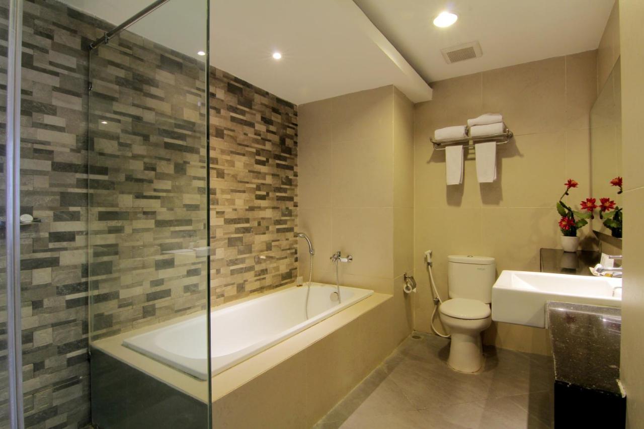 The Sun Hotel Madiun Luaran gambar