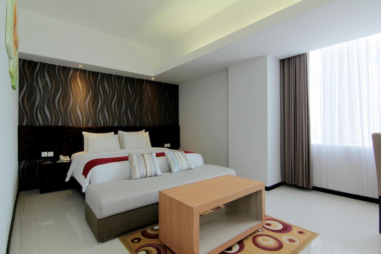 The Sun Hotel Madiun Luaran gambar