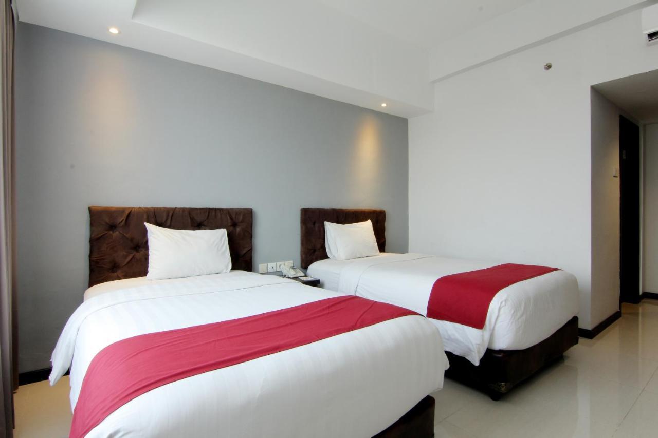 The Sun Hotel Madiun Luaran gambar