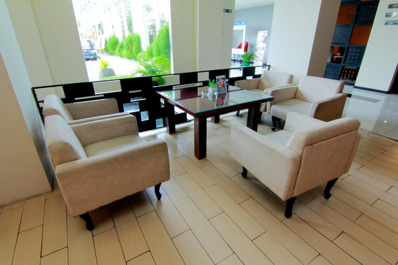 The Sun Hotel Madiun Luaran gambar